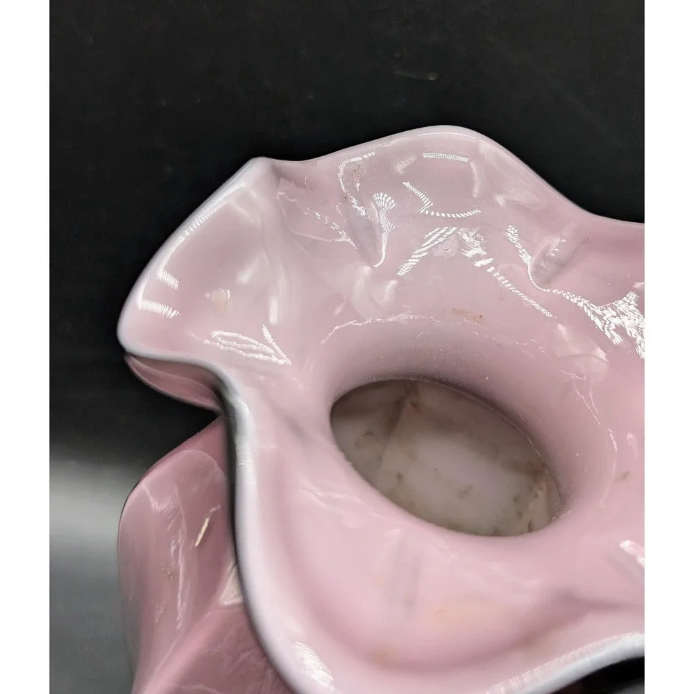 Vintage Amethyst Pink Ombre Ruffled Ribbed Art Glass Vase 9